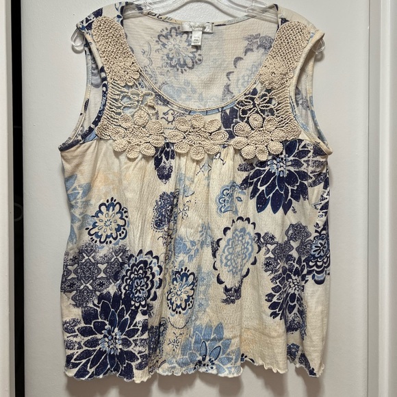 Embroidered Neckline Sleeveless - Picture 1 of 6